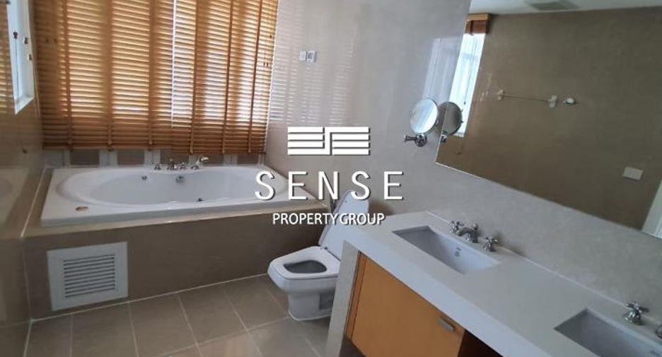 For rent 4 bedrooms condo in Pathum Wan, Bangkok