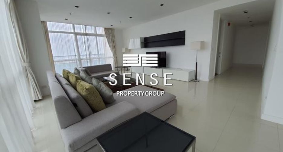 For rent 4 bedrooms condo in Pathum Wan, Bangkok