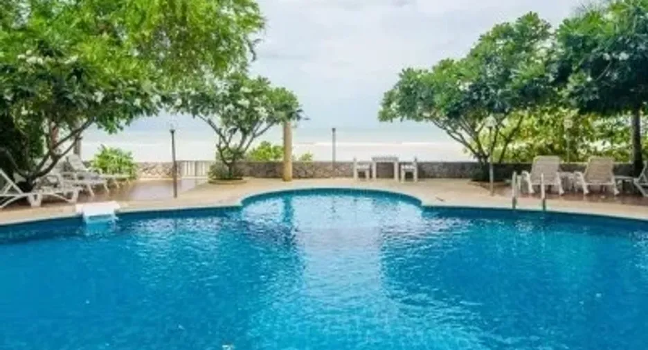 À vendre 2 chambres condo à Na Jomtien, Pattaya