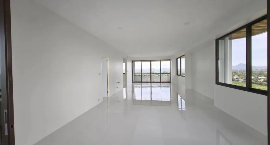 À vendre 2 chambres condo à Na Jomtien, Pattaya