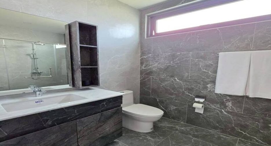 Villa zum Kauf mit 4 Zimmer in Huay Yai, Pattaya