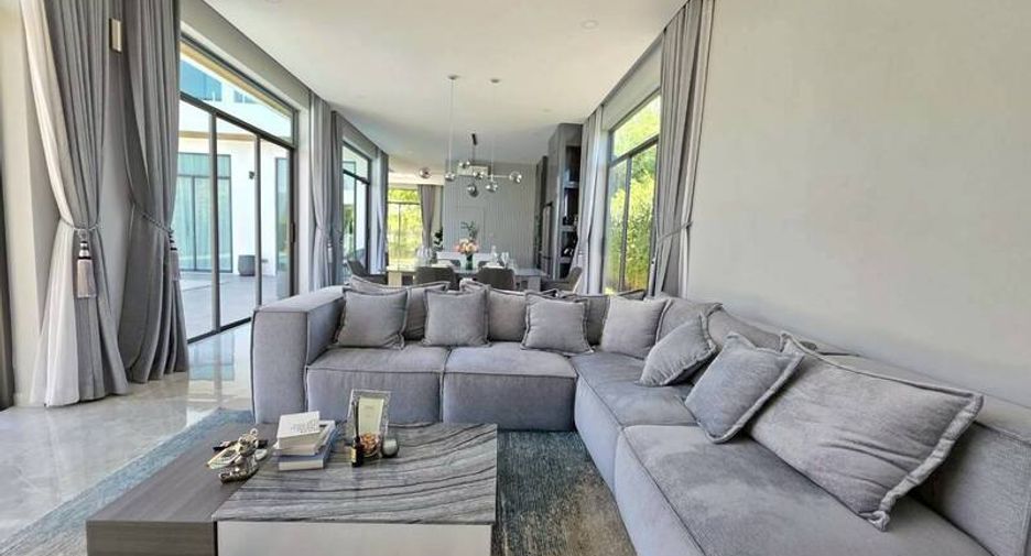 Villa zum Kauf mit 4 Zimmer in Huay Yai, Pattaya