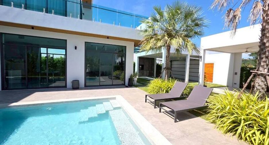 Villa zum Kauf mit 4 Zimmer in Huay Yai, Pattaya