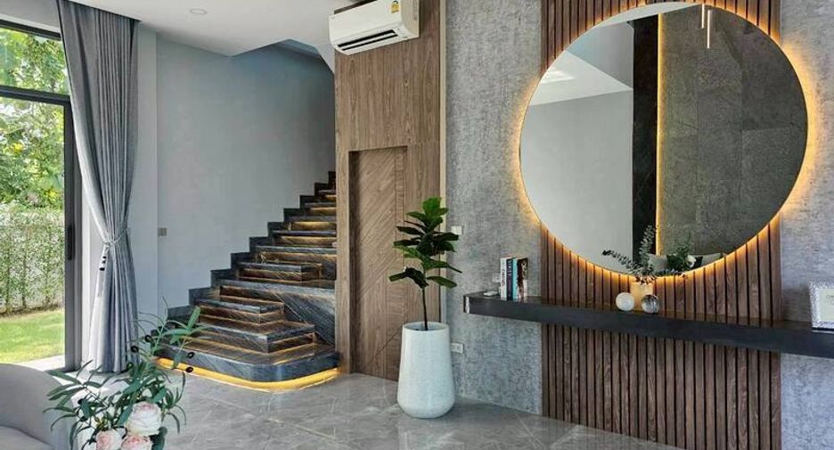 Villa zum Kauf mit 4 Zimmer in Huay Yai, Pattaya