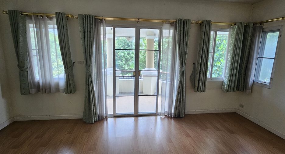 À vendre 4 chambres maison à Doi Saket, Chiang Mai