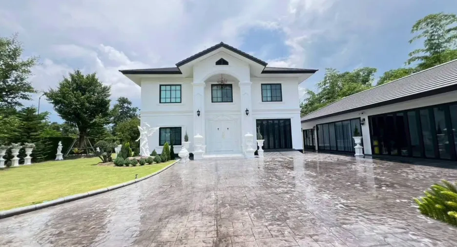 Villa en venta de 3 habitaciones en Pak Chong, Nakhon Ratchasima