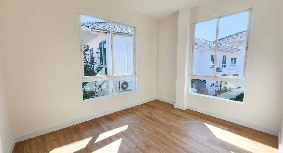 Haus zum Kauf mit 3 Zimmer in Bang Bua Thong, Nonthaburi