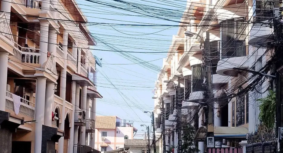 Casa adosada en alquiler de 5 habitaciones en Watthana, Bangkok