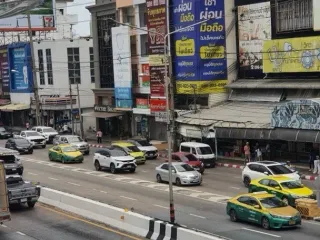 Аренда 3 спальни торговое помещение в Mueang Nonthaburi, Нонтабури