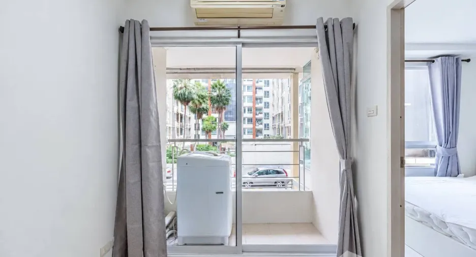 For rent 1 bed condo in Huai Khwang, Bangkok