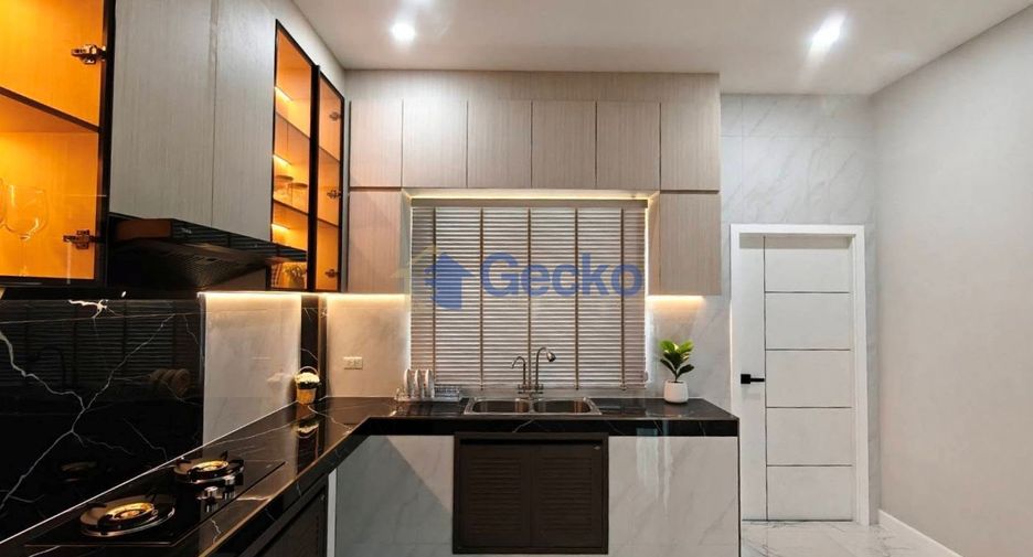 Casa en venta de 3 habitaciones en Bang Lamung, Chonburi