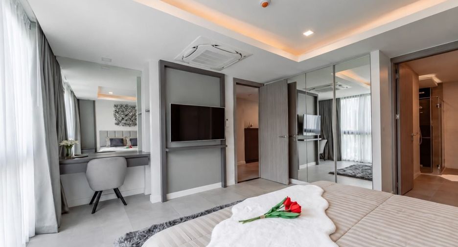 For rent 3 bedrooms condo in Jomtien, Pattaya
