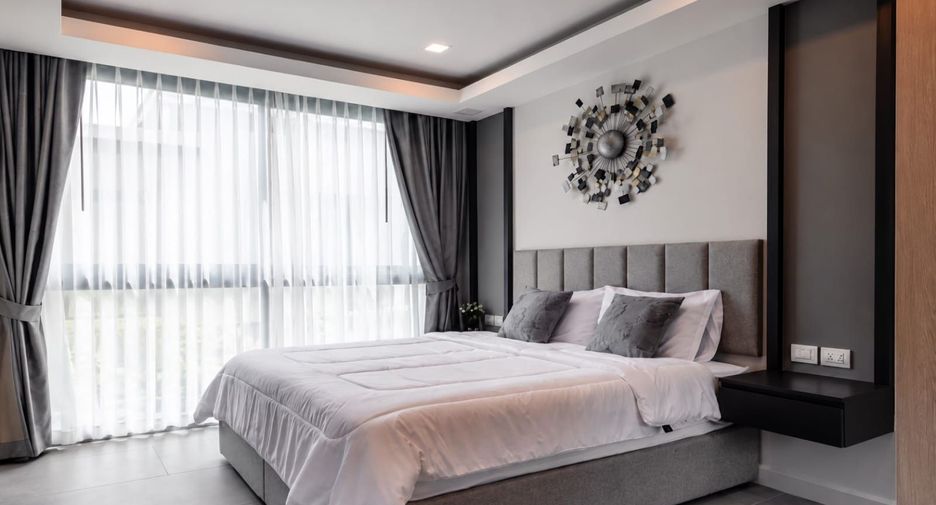 For rent 3 bedrooms condo in Jomtien, Pattaya