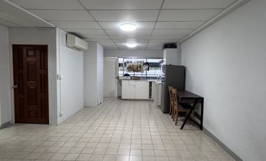 Продажа 2 спальни кондо в Хуаи Кхщанг, Бангкок