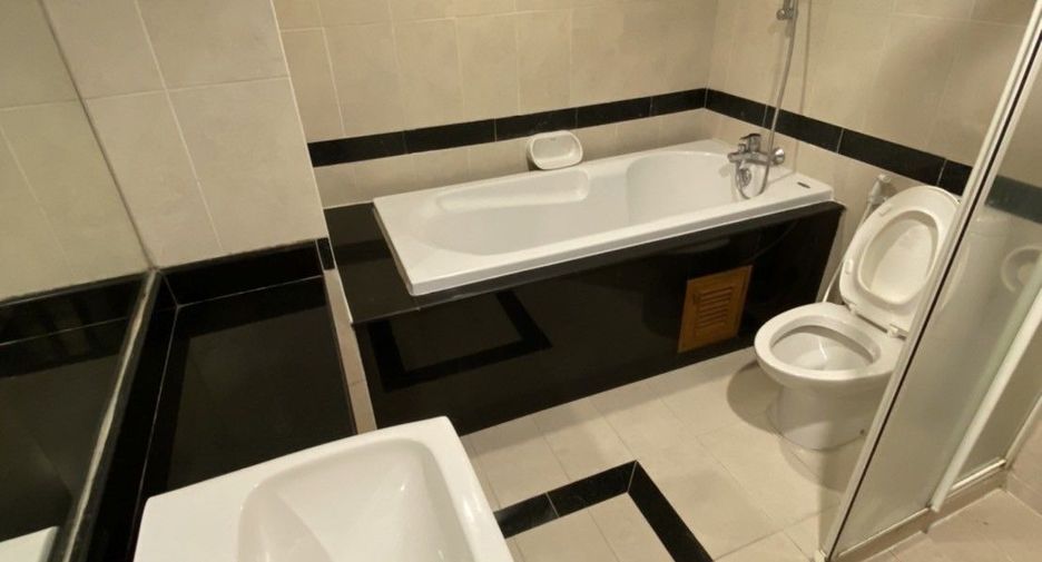 Wohnung zur Miete mit 2 Zimmer in Sathon, Bangkok