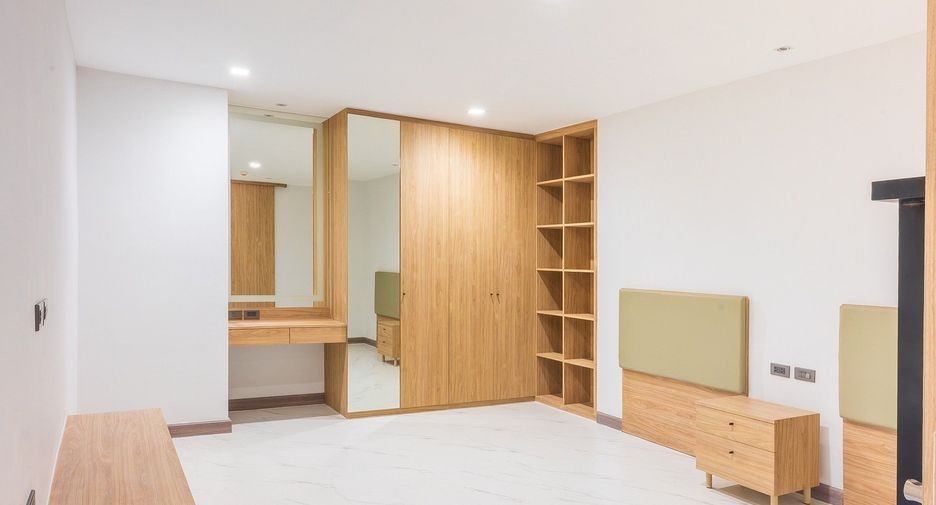Wohnung zur Miete mit 3 Zimmer in Watthana, Bangkok
