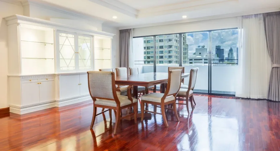 Wohnung zur Miete mit 4 Zimmer in Watthana, Bangkok