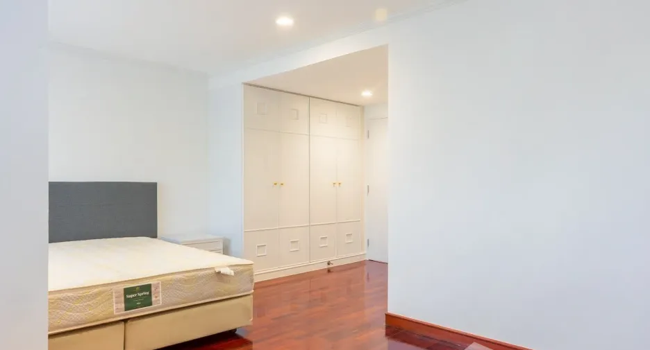 Wohnung zur Miete mit 4 Zimmer in Watthana, Bangkok