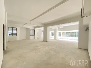 出租 商业空间 在 Watthana, 曼谷