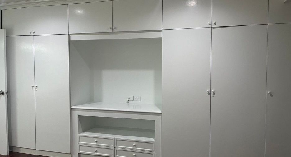 ให้เช่า 2 ห้องนอน คอนโด ใน วัฒนา, กรุงเทพฯ