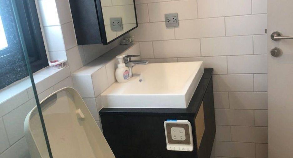 For rent 2 bedrooms condo in Chatuchak, Bangkok