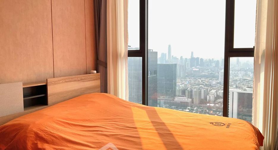 For rent 2 bedrooms condo in Huai Khwang, Bangkok