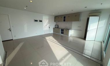 For sale 2 bedrooms condo in Huai Khwang, Bangkok
