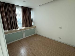 Продажа 2 спальни кондо в Хуаи Кхщанг, Бангкок