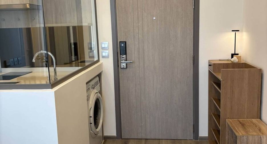 Продажа 1 кровать кондо в Чатучак, Бангкок