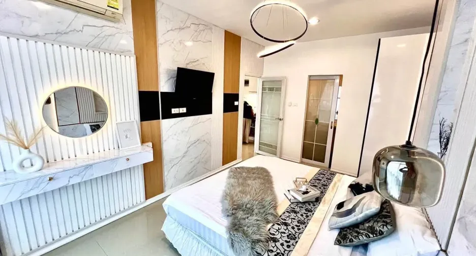 À vendre 2 chambres condo à Bang Lamung, Chonburi