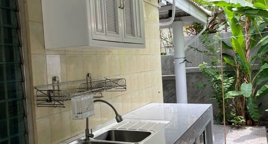For rent and for sale 3 bedrooms house in Prawet, Bangkok