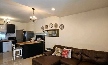 Casa adosada en venta de 3 habitaciones en Prawet, Bangkok