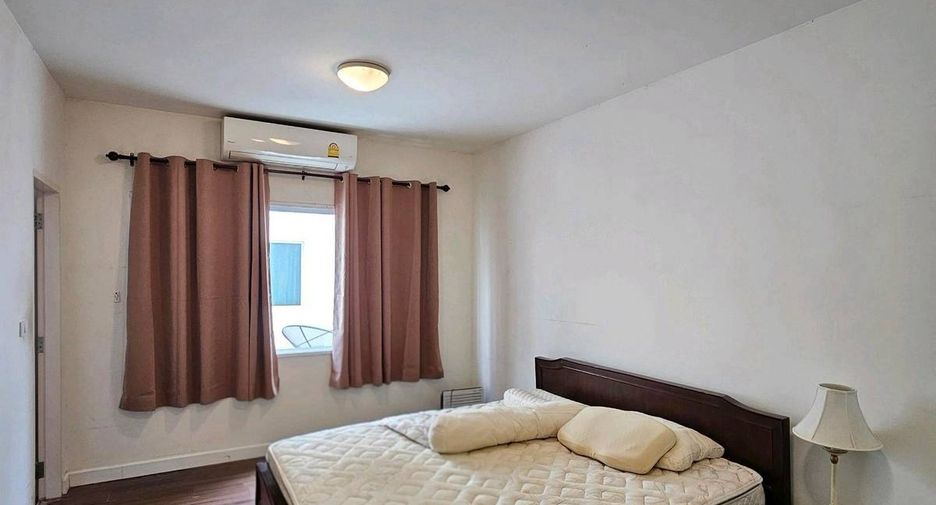 Casa adosada en venta de 3 habitaciones en Prawet, Bangkok