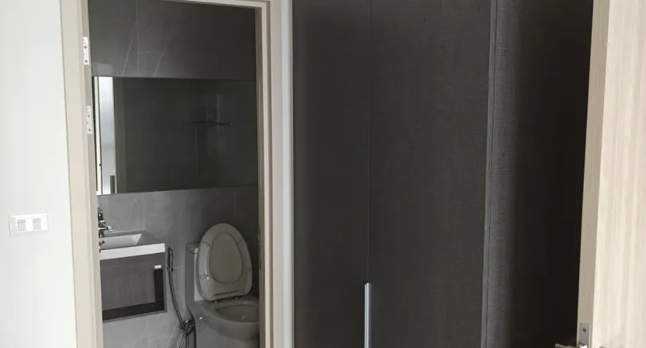 For rent 1 bed condo in Huai Khwang, Bangkok