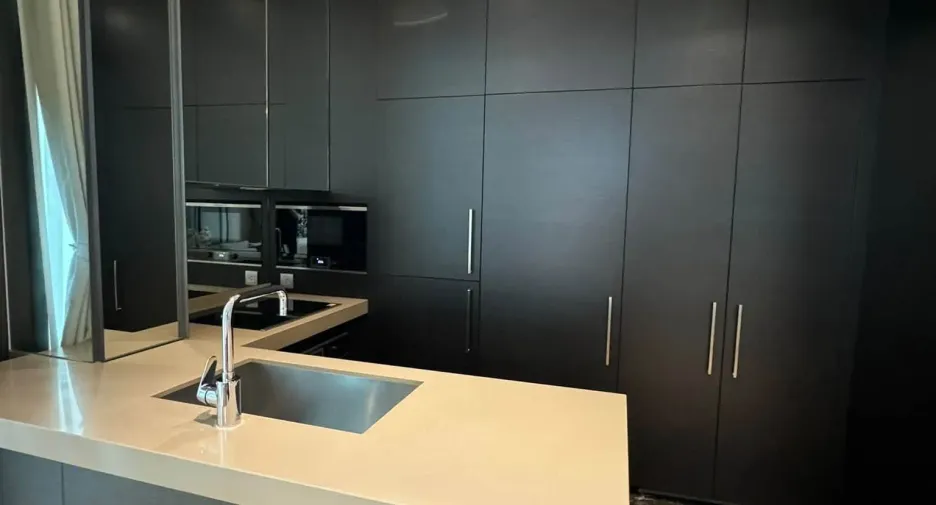 Wohnung zur Miete mit 2 Zimmer in Pathum Wan, Bangkok