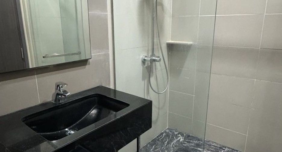 Продажа и аренда 1 кровать кондо в Кхлонг Тоеи, Бангкок