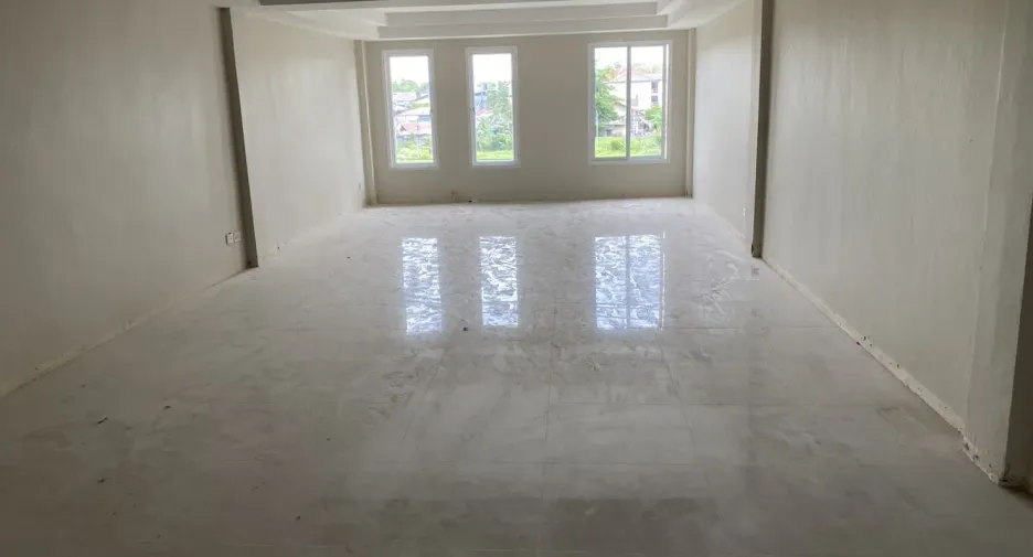 Reihenhaus zum Kauf und zur Miete mit 8 Zimmer in Mueang Chiang Mai, Chiang Mai