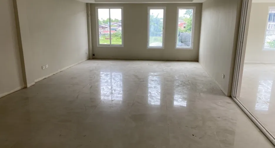 Reihenhaus zum Kauf und zur Miete mit 8 Zimmer in Mueang Chiang Mai, Chiang Mai