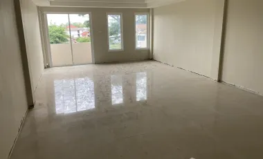 Reihenhaus zum Kauf und zur Miete mit 8 Zimmer in Mueang Chiang Mai, Chiang Mai