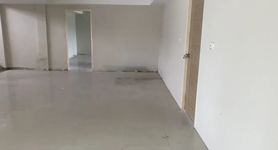 Reihenhaus zum Kauf und zur Miete mit 8 Zimmer in Mueang Chiang Mai, Chiang Mai
