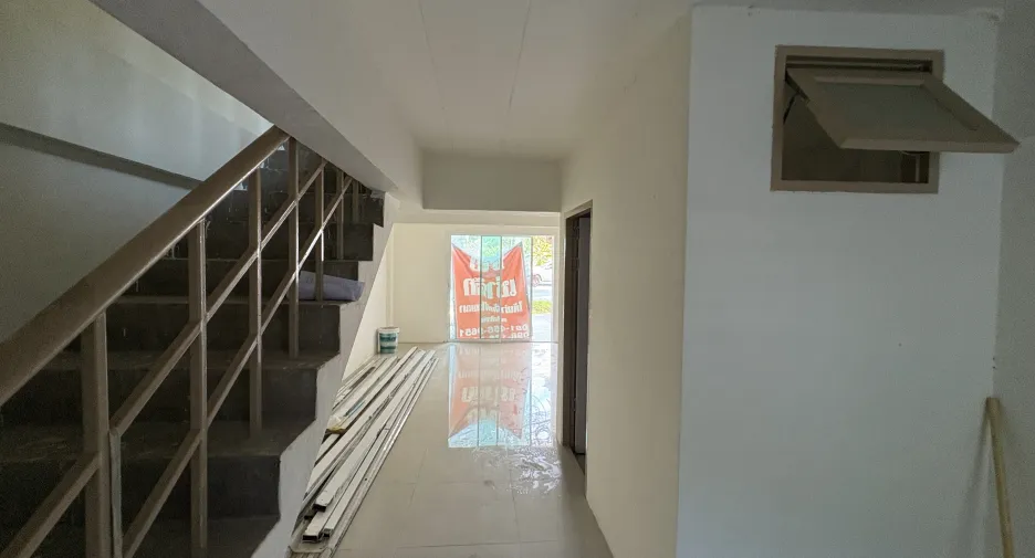 出租 商业空间 在 Saraphi, Chiang Mai