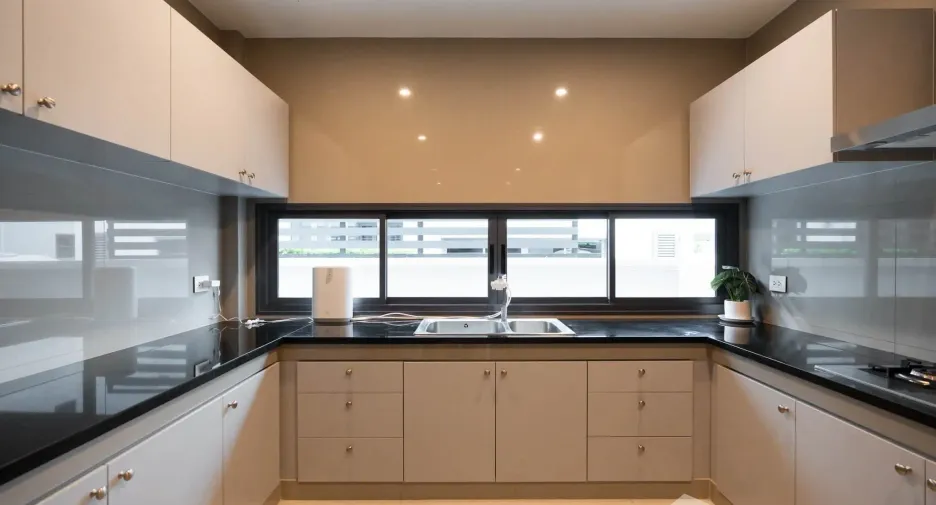 Haus zum Kauf und zur Miete mit 4 Zimmer in Bang Kapi, Bangkok