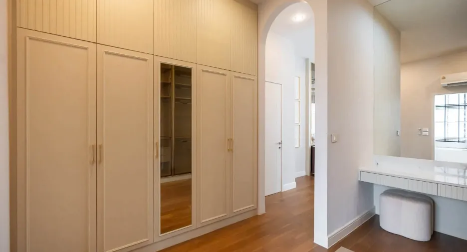 Haus zum Kauf und zur Miete mit 4 Zimmer in Bang Kapi, Bangkok