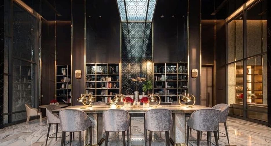 Condo en venta de 2 habitaciones en Khlong Toei, Bangkok