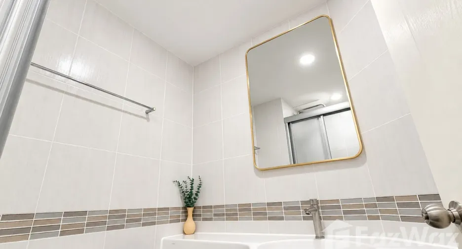 For sale 1 bed condo in Huai Khwang, Bangkok