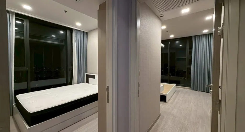 À louer 2 chambres condo à Huai Khwang, Bangkok