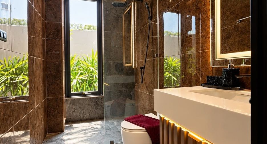 Villa en alquiler de 4 habitaciones en Mueang Phuket, Phuket