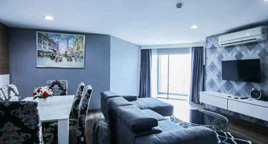 Wohnung zur Miete mit 3 Zimmer in Huai Khwang, Bangkok