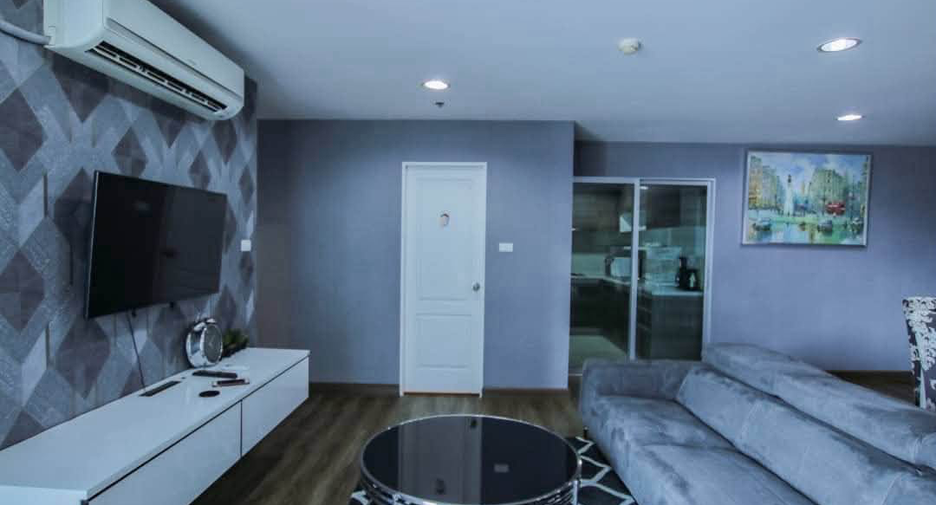 Wohnung zur Miete mit 3 Zimmer in Huai Khwang, Bangkok