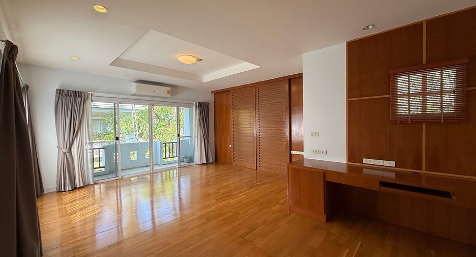 出租 4 卧室 独立屋 在 Khlong Toei, 曼谷
